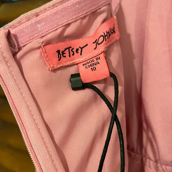 NWT VIRAL BETSEY JOHNSON Valentines Day Classically Pink Mesh Heart Dress TikTok - Picture 7 of 14